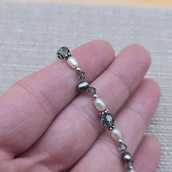 6.5 Inch Sterling Silver Two Different Color Pearls Bracelet A5834 - Picture 3 of 6